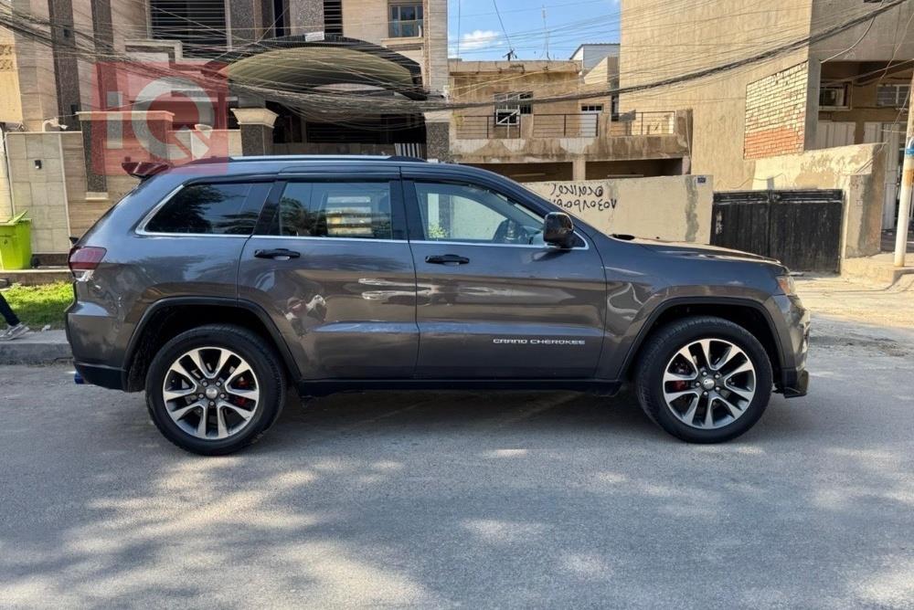 جيب جراند شيروكي